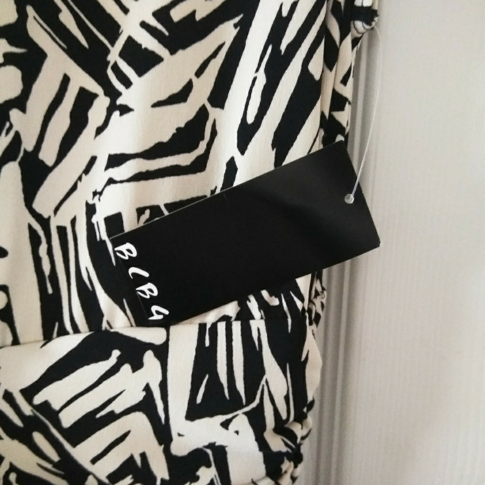 Dress - Picture 3 of 4